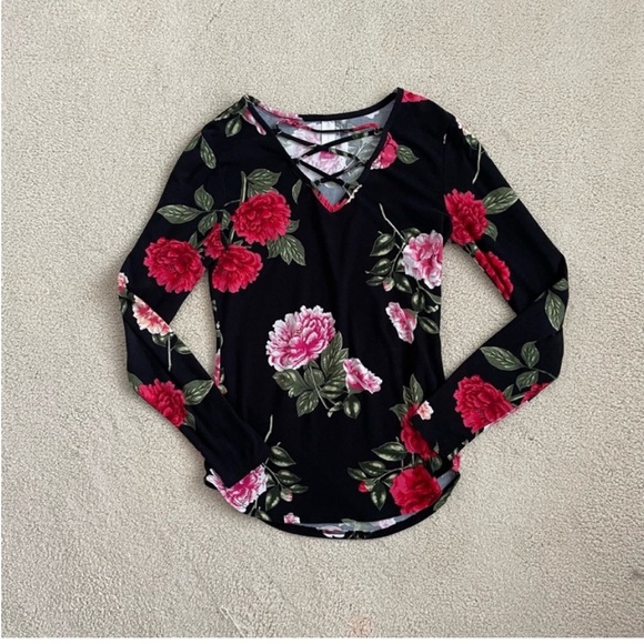 Top - Picture 1 of 1